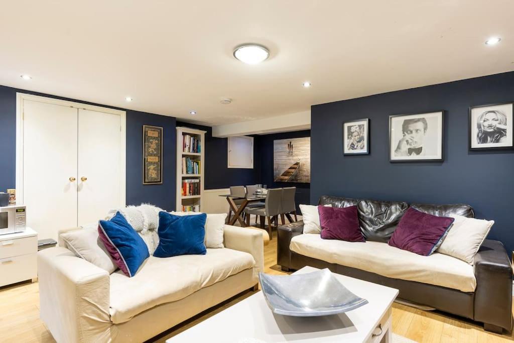 2 Double Bedroom Large Modern Self Contained Apartment Free Parking Camberley Exterior foto